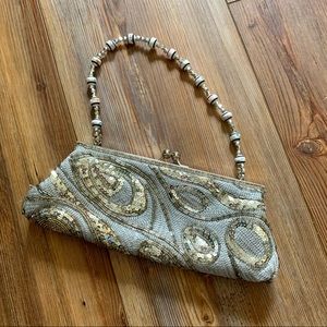 Beaded clutch